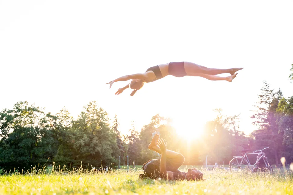 Dynamic AcroYoga in practice